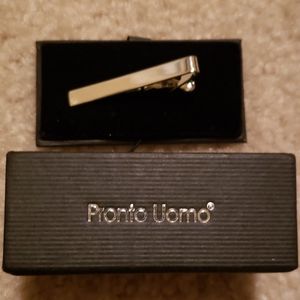 Brand new Pronto Uomo tie clip